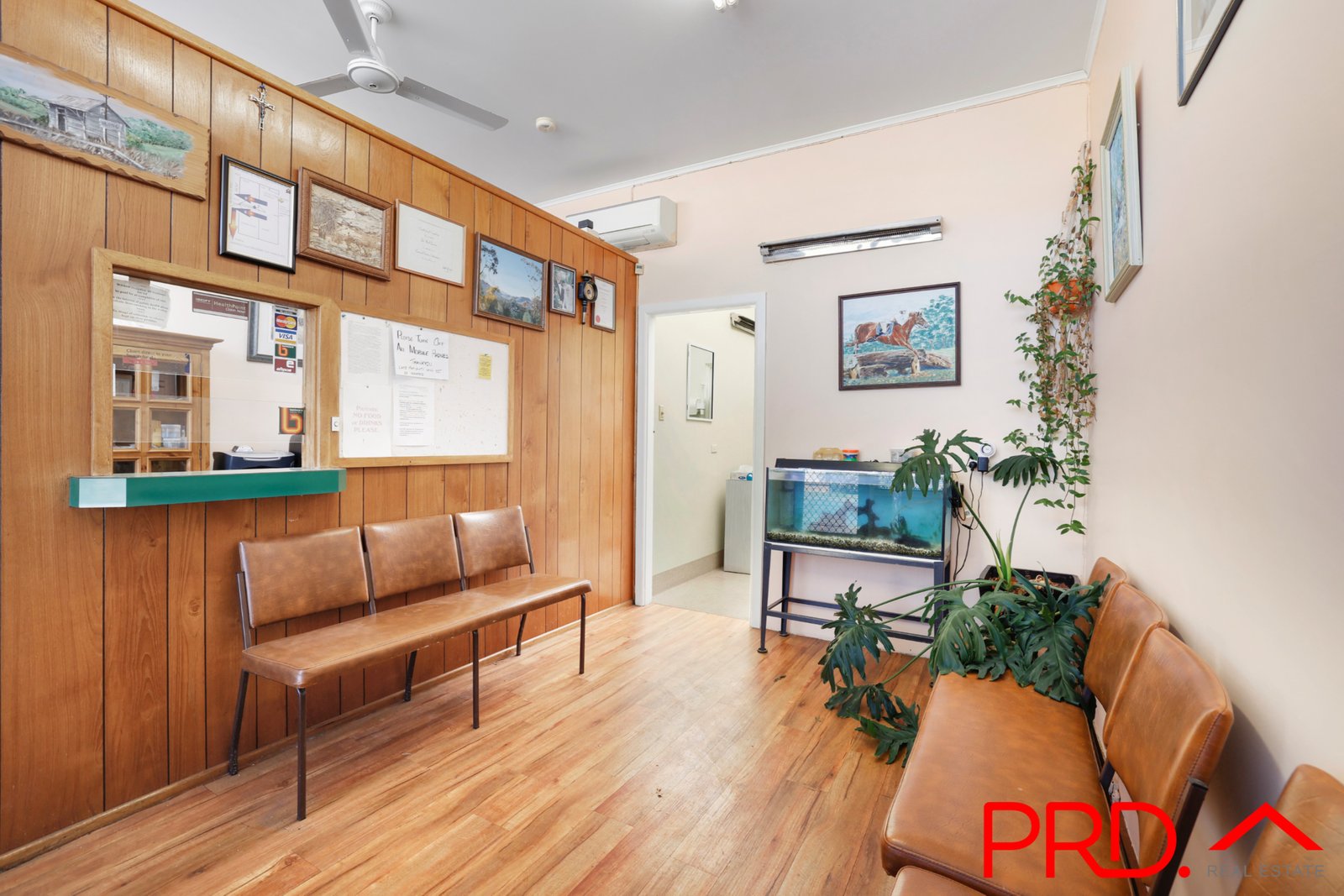 16 Robert Street TAMWORTH 4