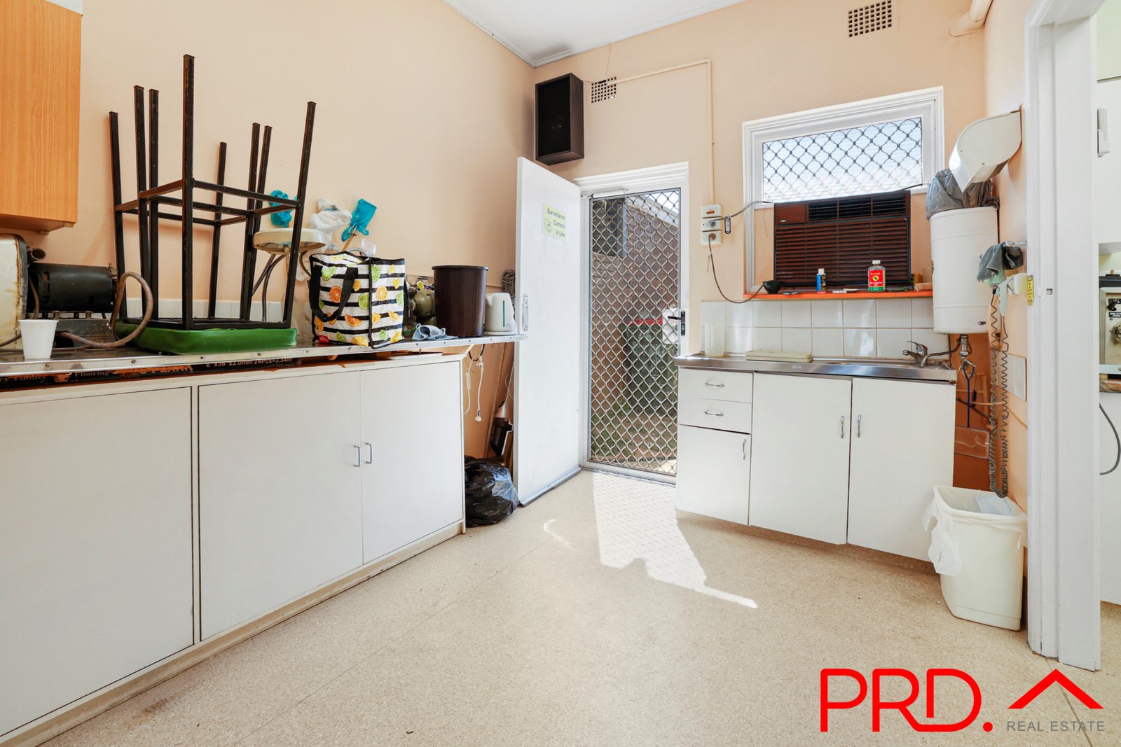 16 Robert Street TAMWORTH 9