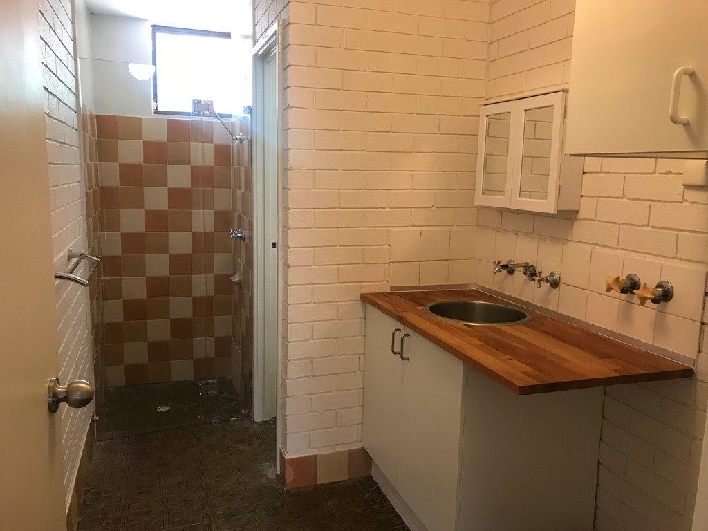 1/6 Robinson Street BROOME 4