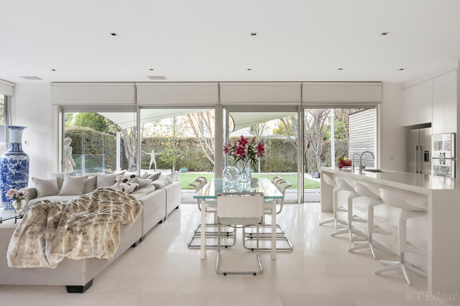 Real Estate and Property in 16 Rosemont Avenue, Caulfield North, VIC