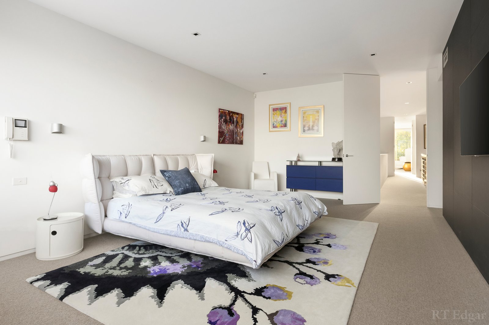 Real Estate and Property in 16 Rosemont Avenue, Caulfield North, VIC