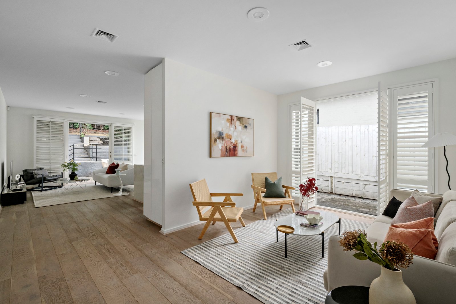 16 Ruabon Road, Toorak, 3142