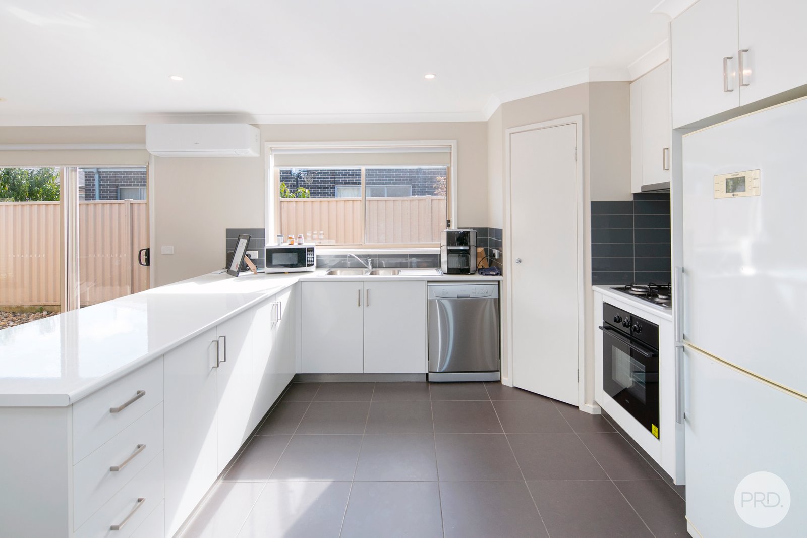 1/6 Ruby Close DELACOMBE 8