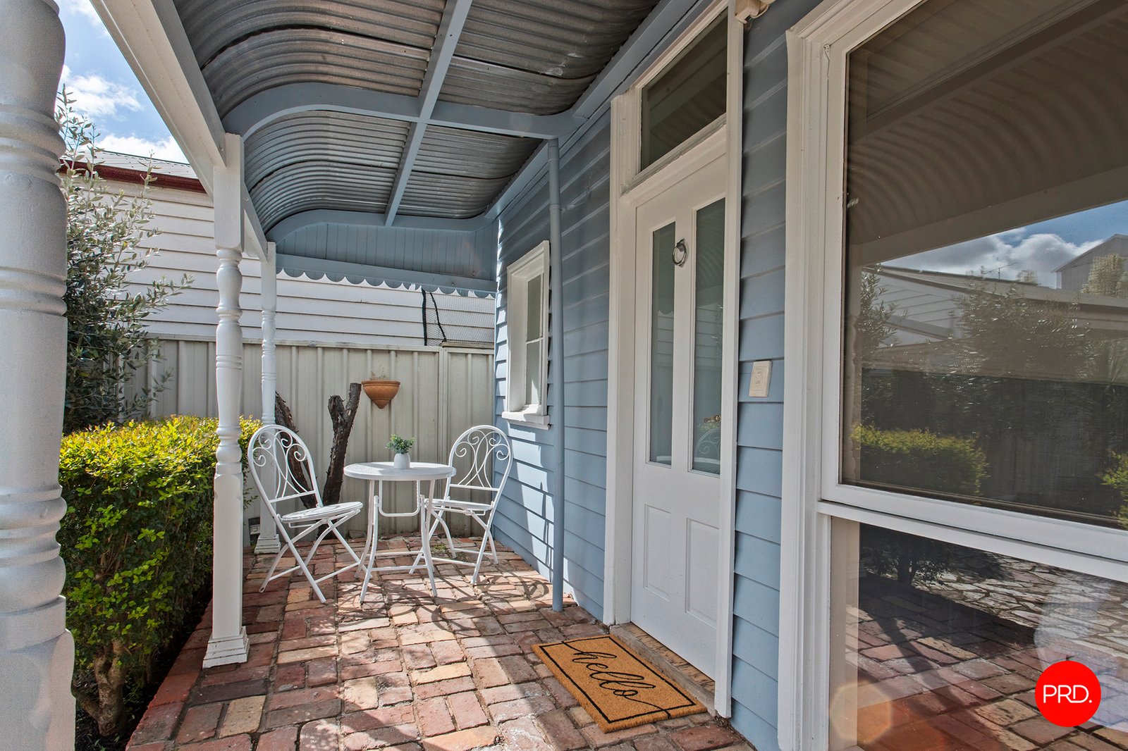 16 Russell Street QUARRY HILL 9