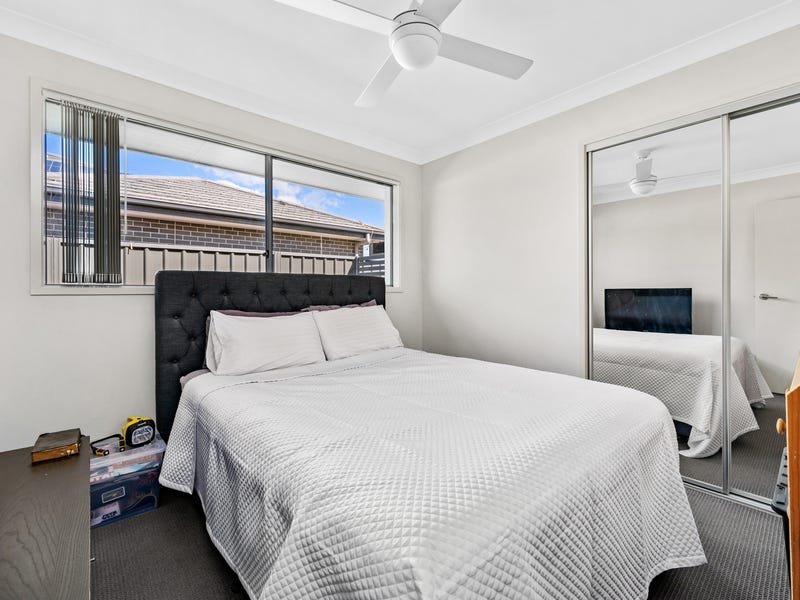 16 Sandcastle Street FERN BAY 10