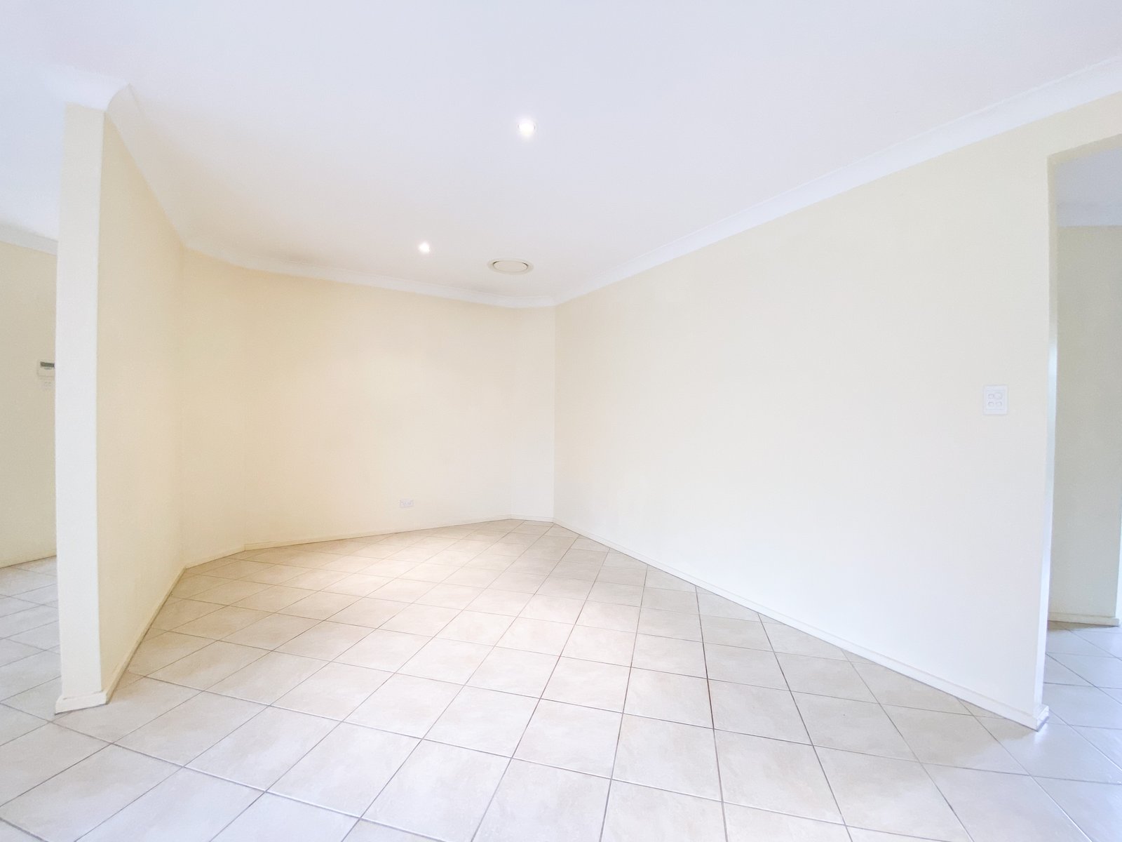 16 Sandpiper Avenue SALAMANDER BAY 8