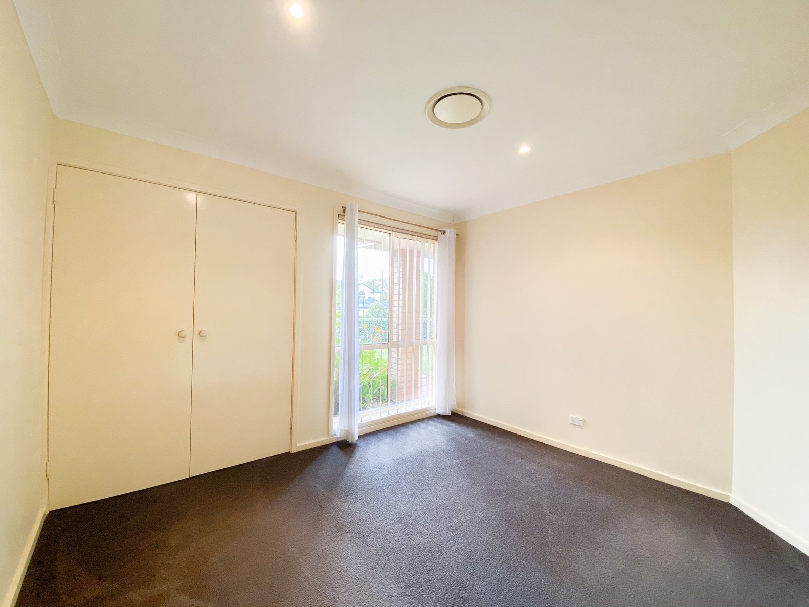 16 Sandpiper Avenue SALAMANDER BAY 9