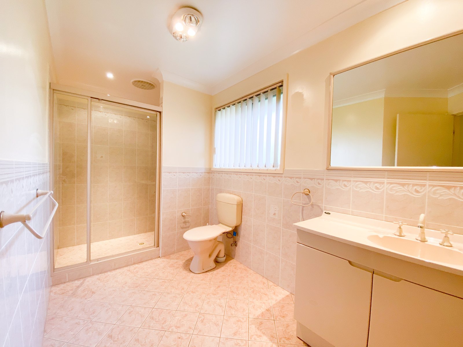 16 Sandpiper Avenue SALAMANDER BAY 10
