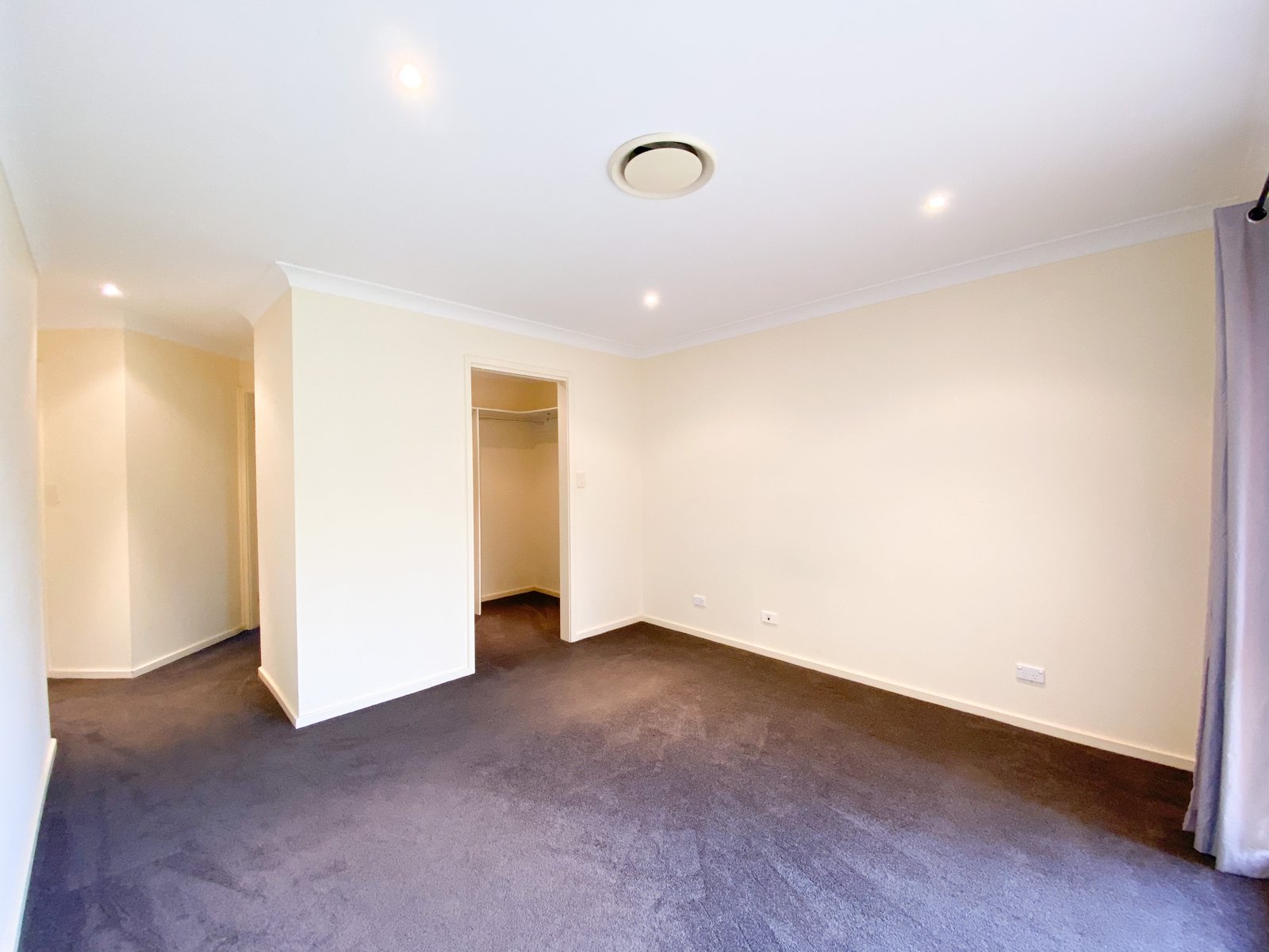 16 Sandpiper Avenue SALAMANDER BAY 11