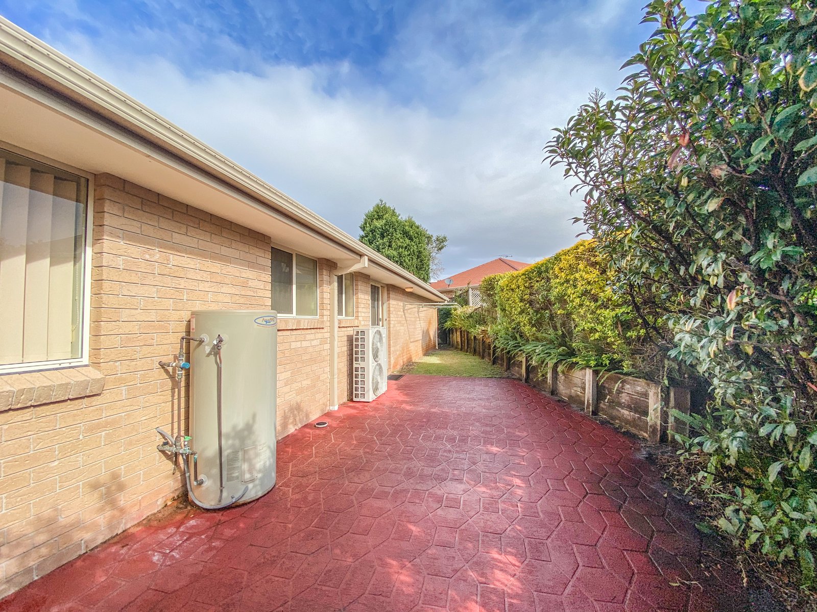 16 Sandpiper Avenue SALAMANDER BAY 13