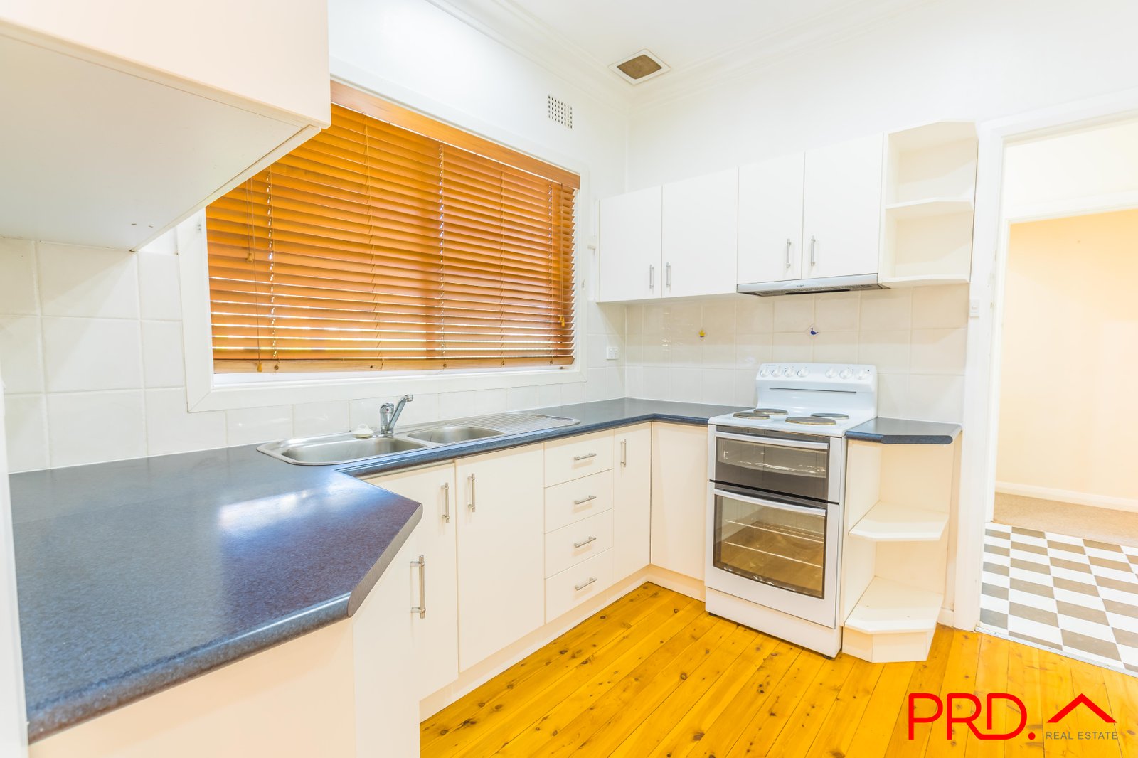 16 Sapphire Crescent TAMWORTH 6