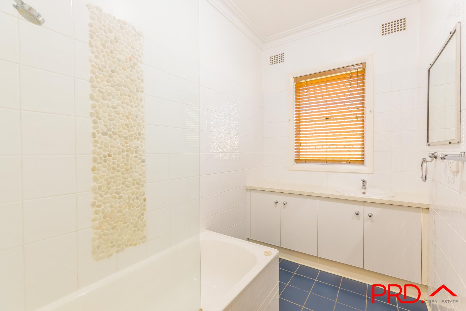 16 Sapphire Crescent TAMWORTH 11