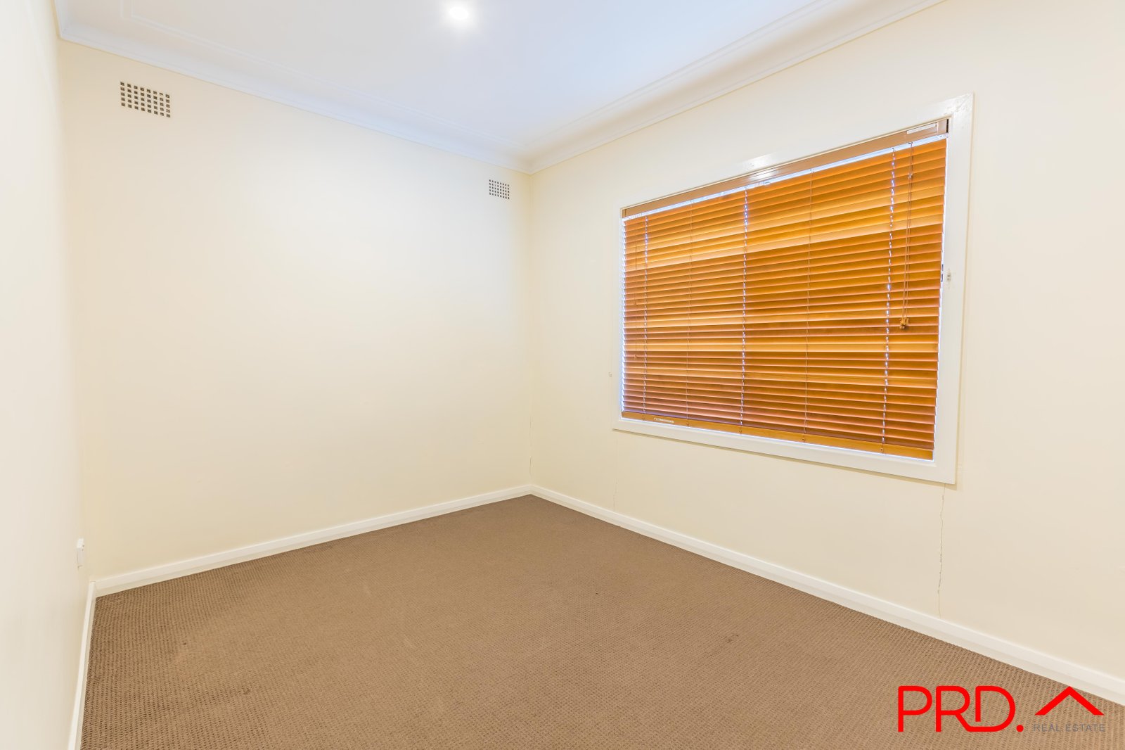 16 Sapphire Crescent TAMWORTH 12