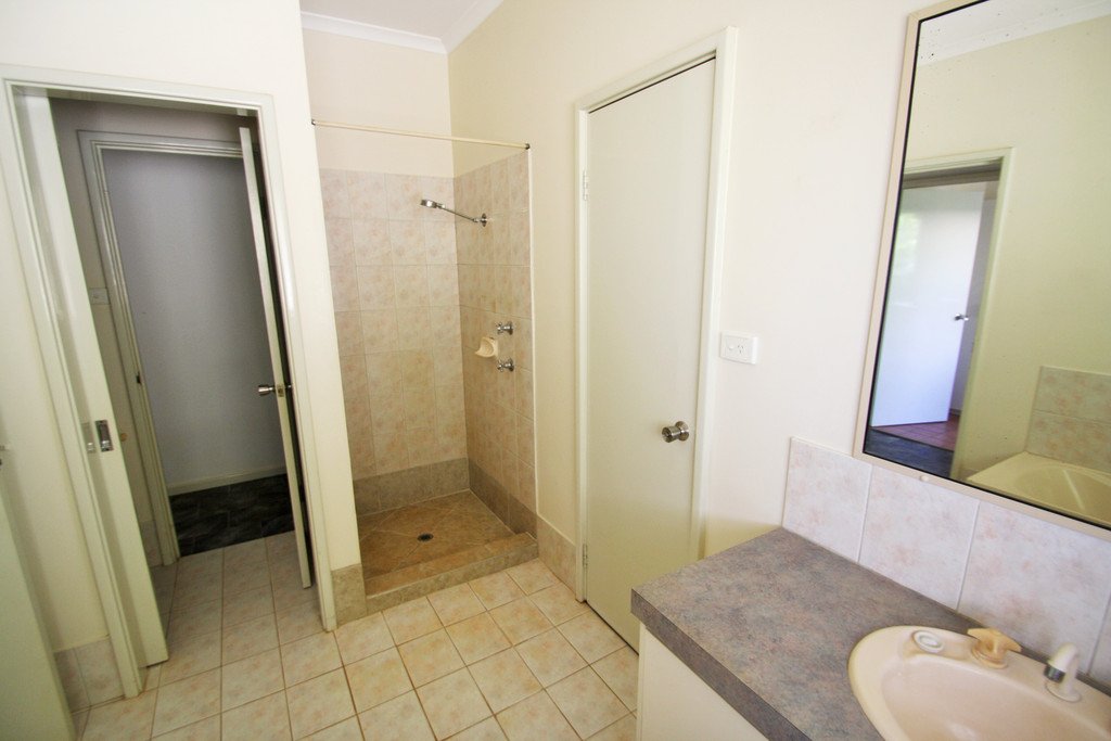 16 Sayonara Road CABLE BEACH 8