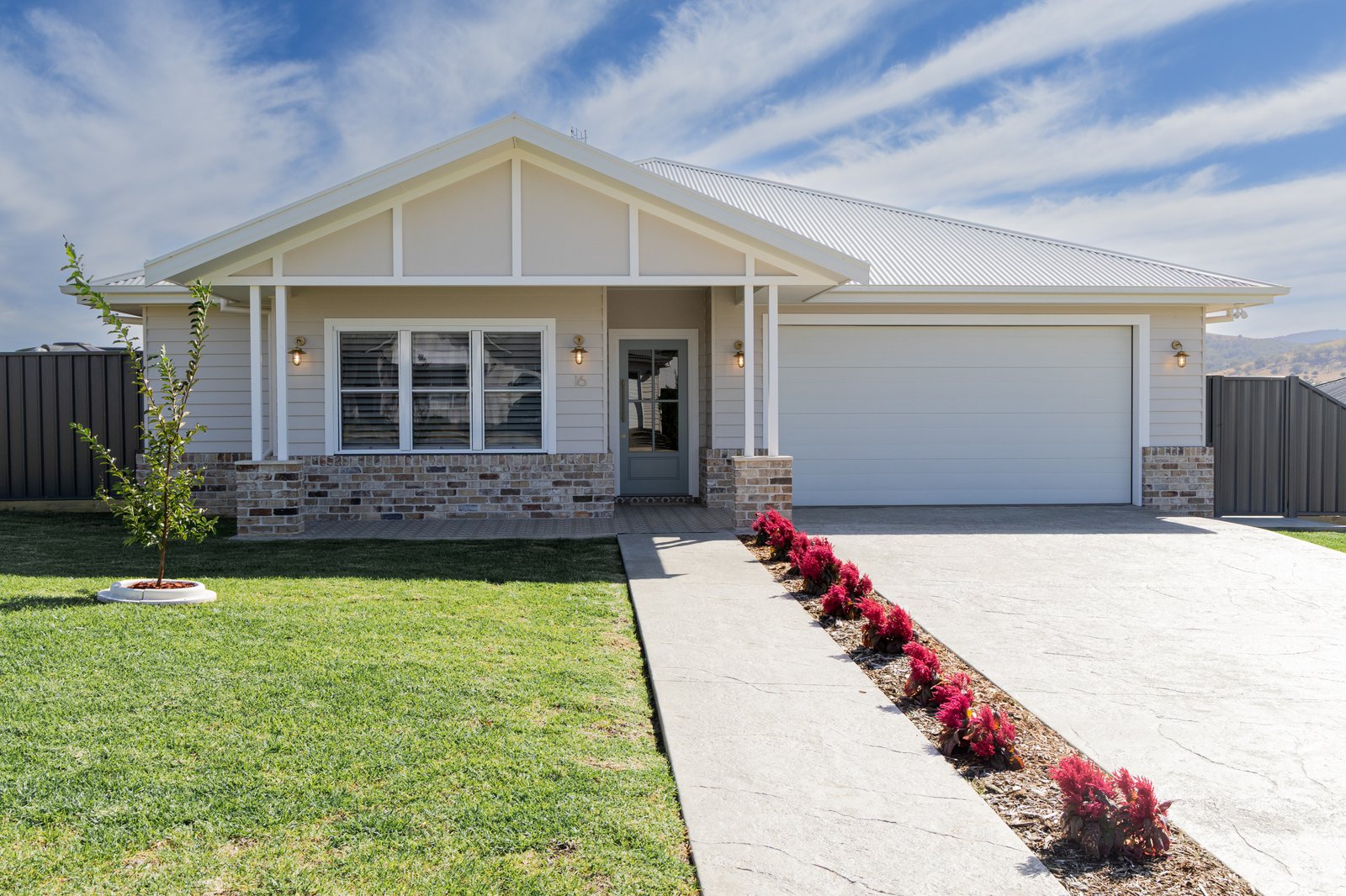 16 Sea Eagle Avenue TAMWORTH 1