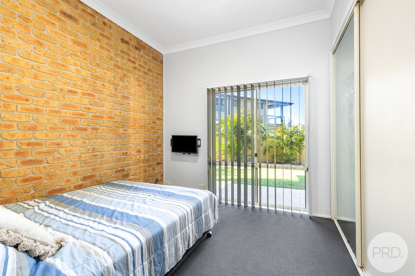 16 Seabreeze Close ANNA BAY 24