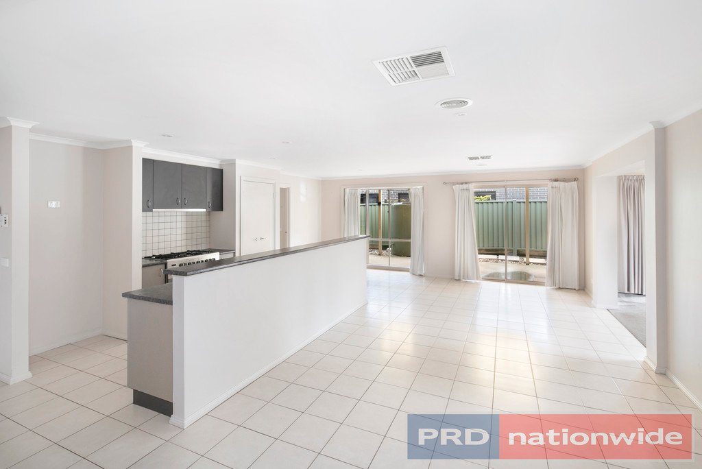 16 Selwyn Street MINERS REST 2