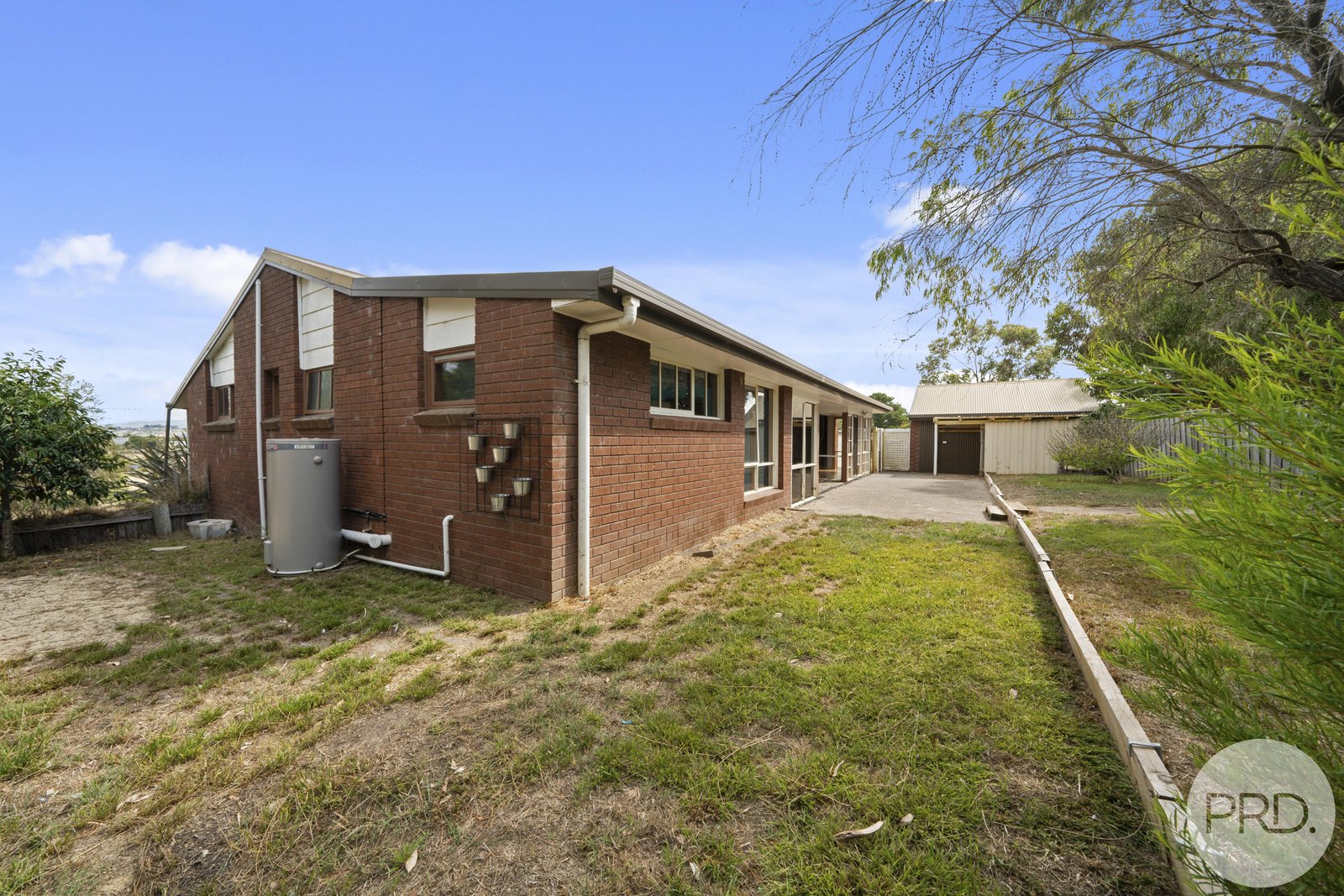 16 Shark Point Road SORELL 12