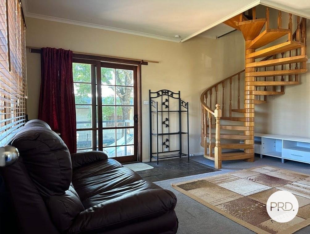 16 Sheather Street KHANCOBAN 4