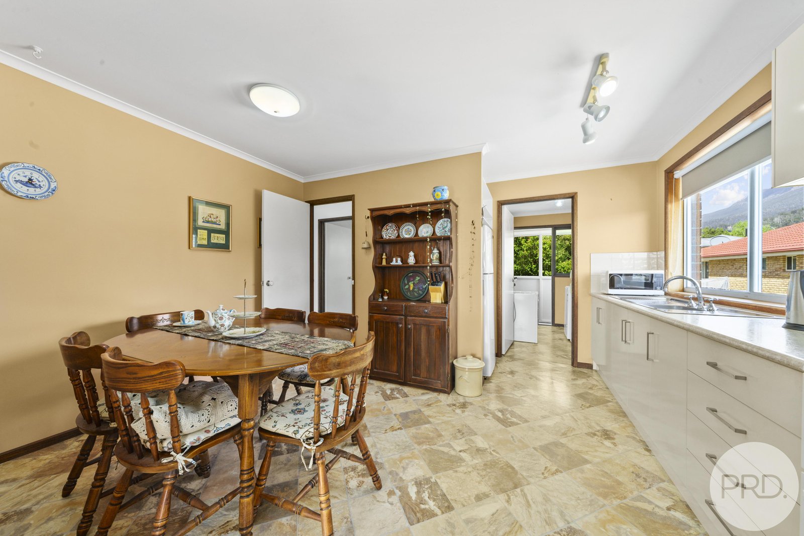 16 Shirley Boulevard LENAH VALLEY 5