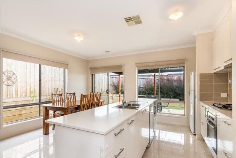 Gallery: 16 Shoaling Drive