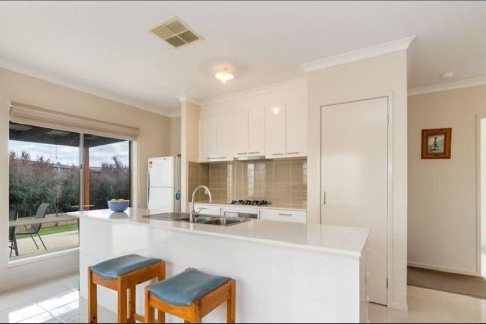 Gallery: 16 Shoaling Drive