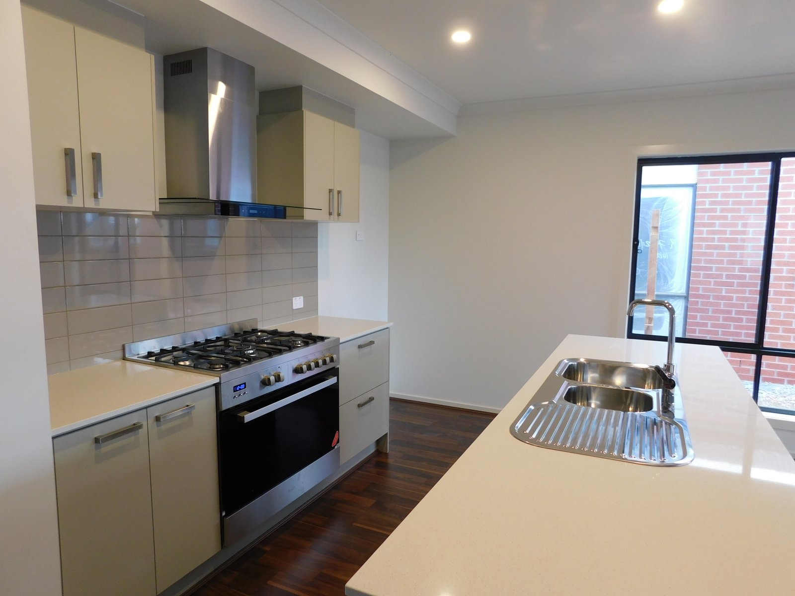 Gallery: 16 Sneddon Street
