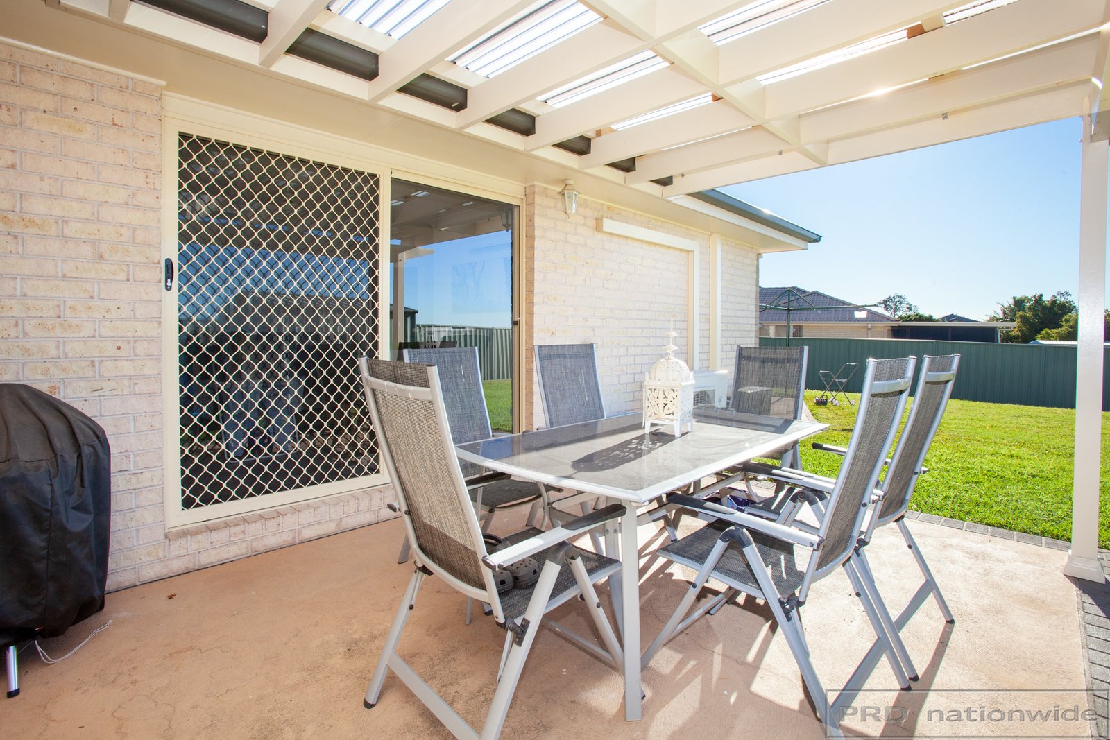 16 Somerset Drive THORNTON 15