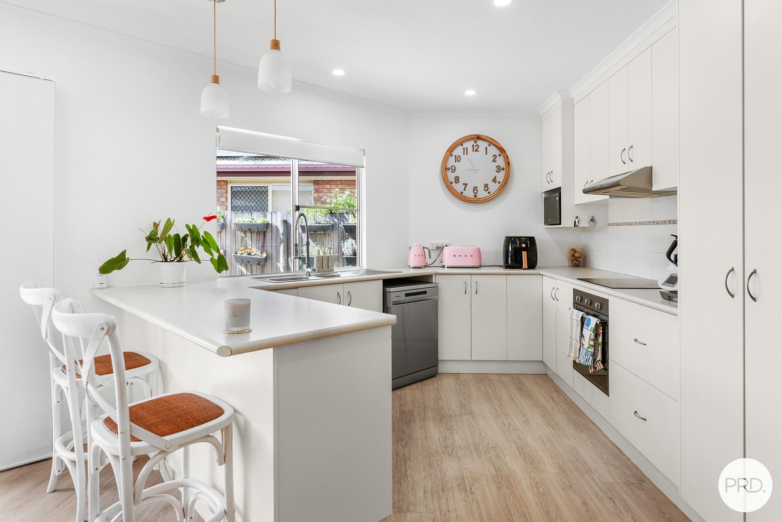 16 Spinnaker Way BUCASIA 5