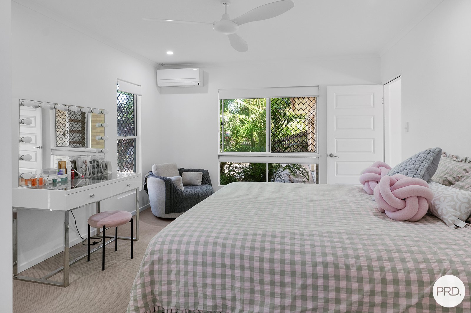 16 Spinnaker Way BUCASIA 14