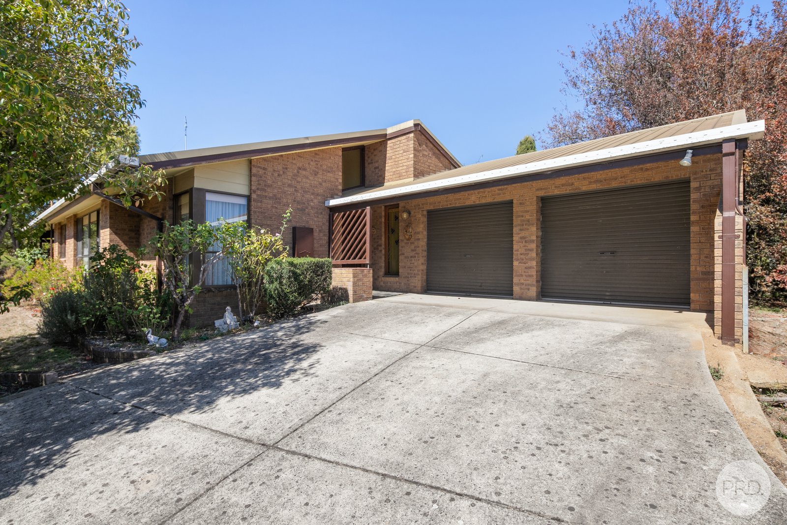 16 Springs Road BROWN HILL 1