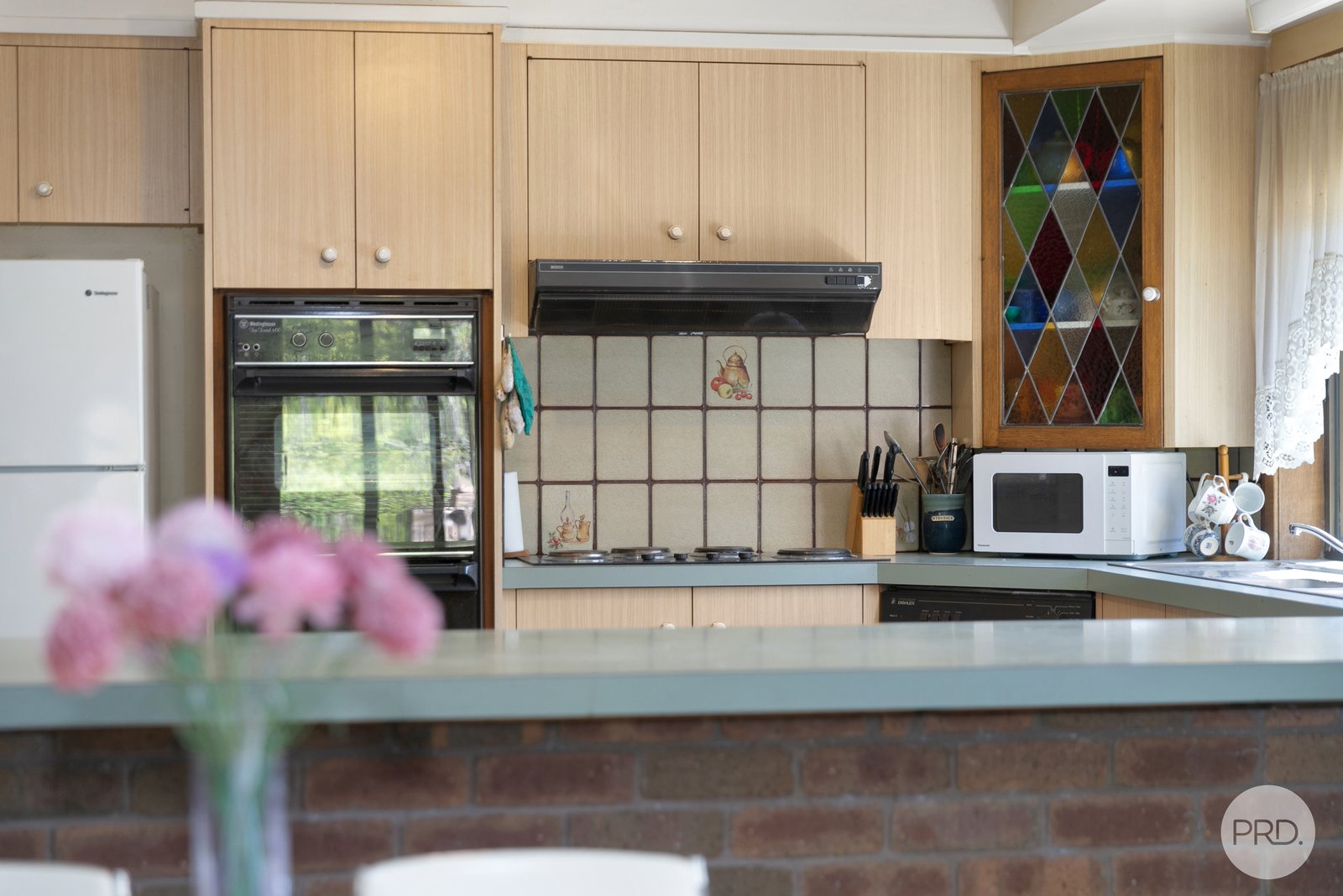 16 Springs Road BROWN HILL 9