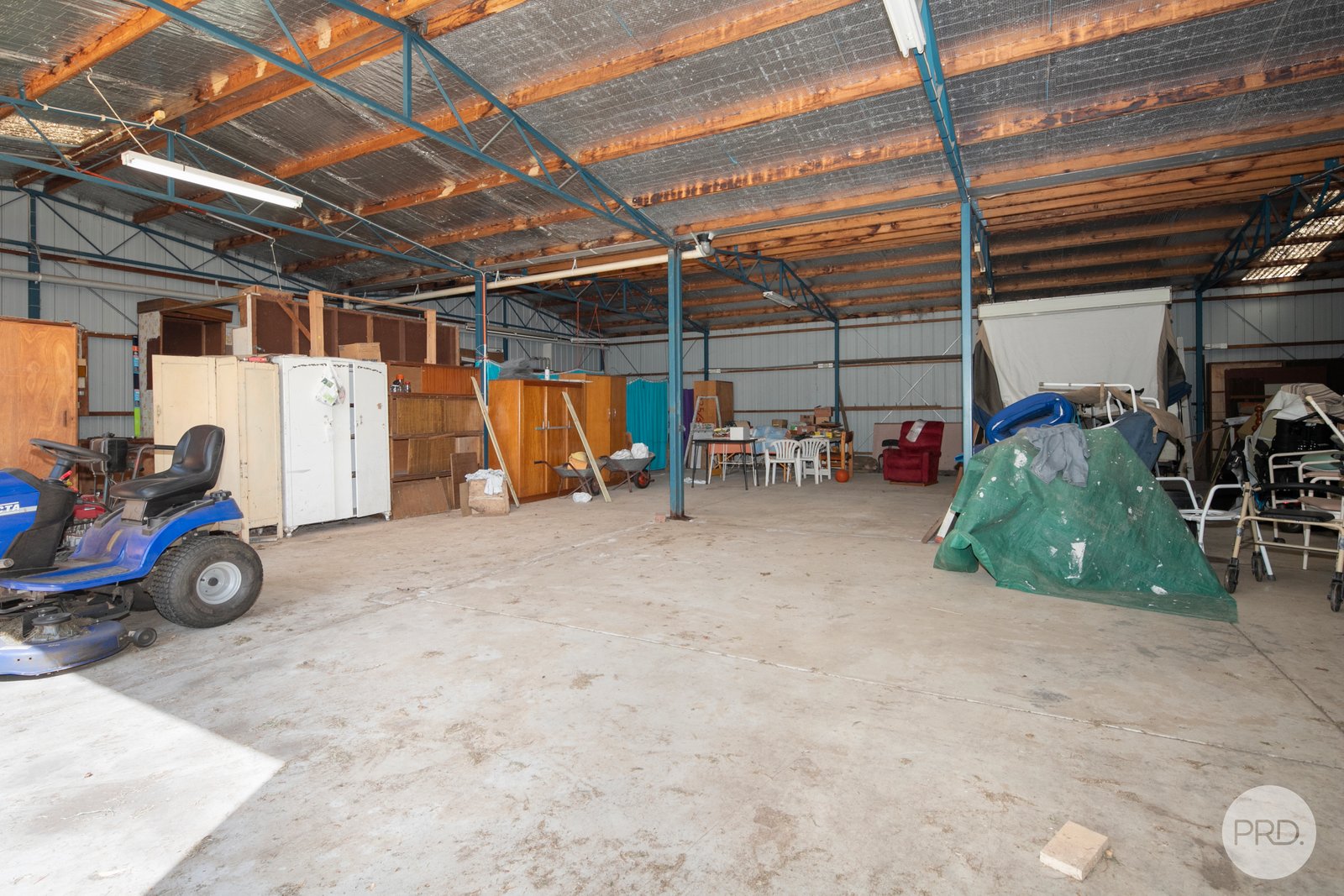 16 Springs Road BROWN HILL 15