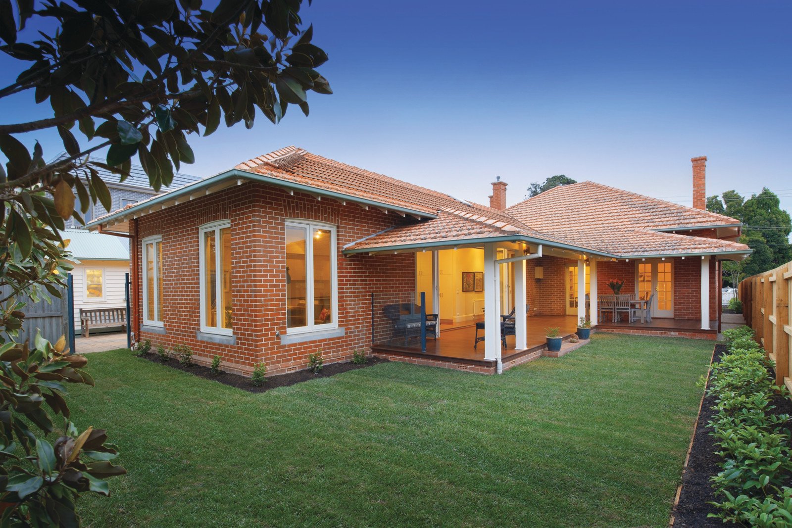 16 St Johns Avenue, Mont Albert, VIC