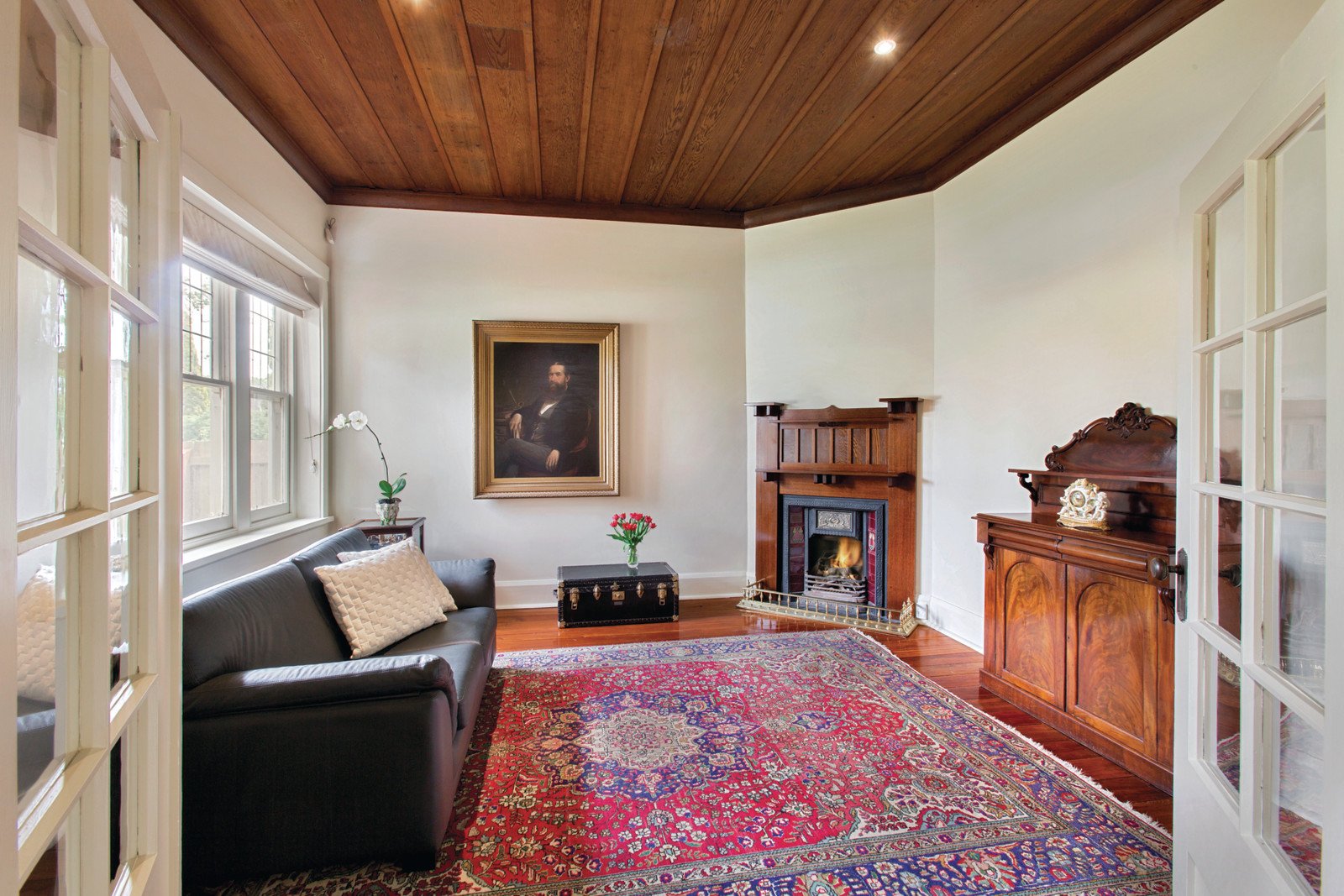 16 St Johns Avenue, Mont Albert, VIC