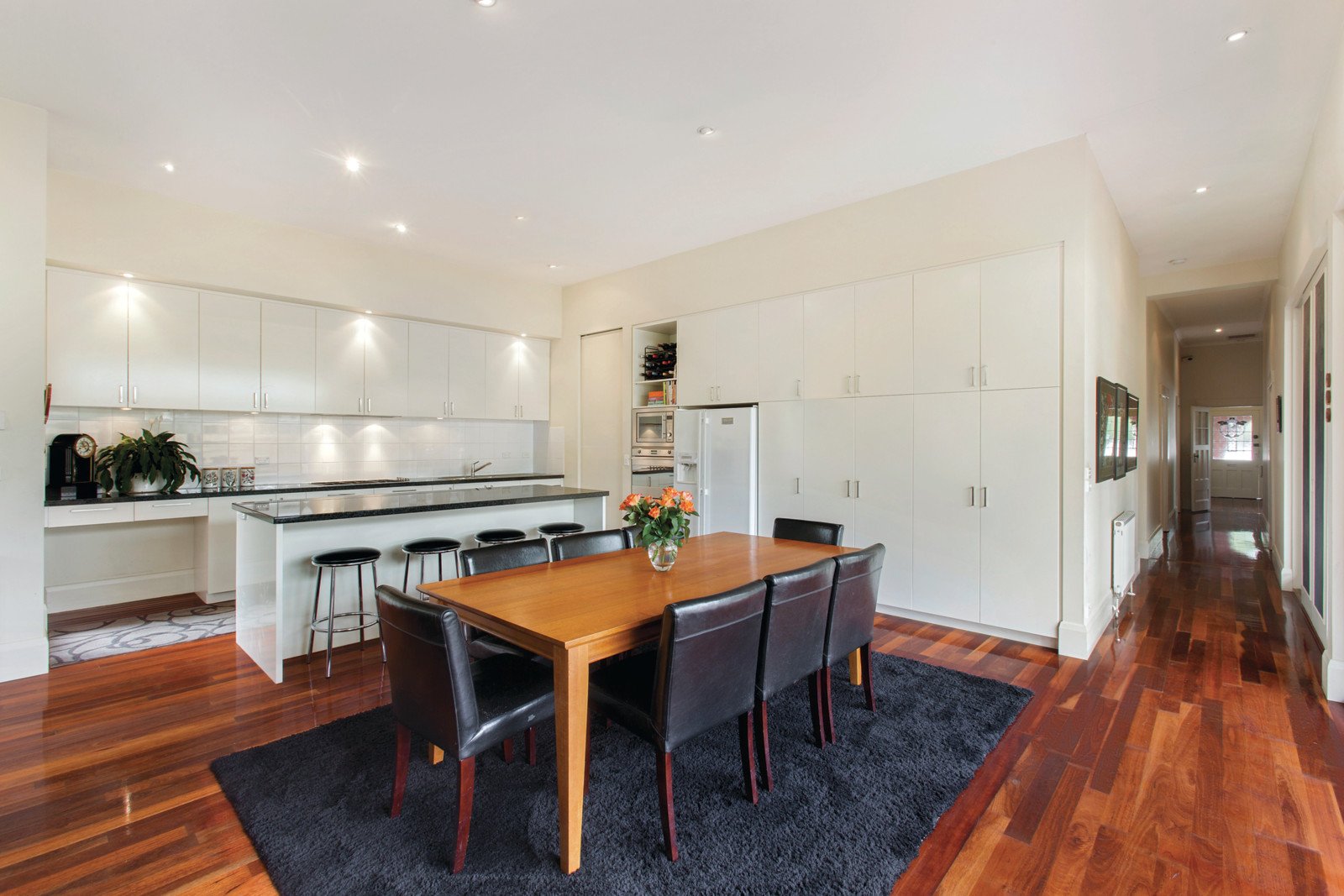 16 St Johns Avenue, Mont Albert, VIC