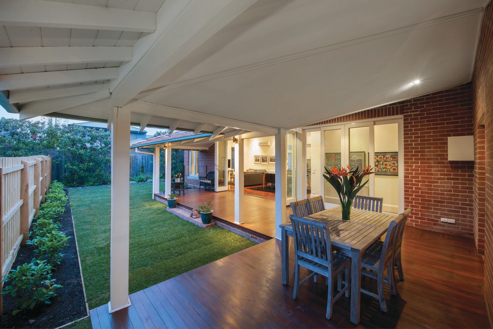 16 St Johns Avenue, Mont Albert, VIC