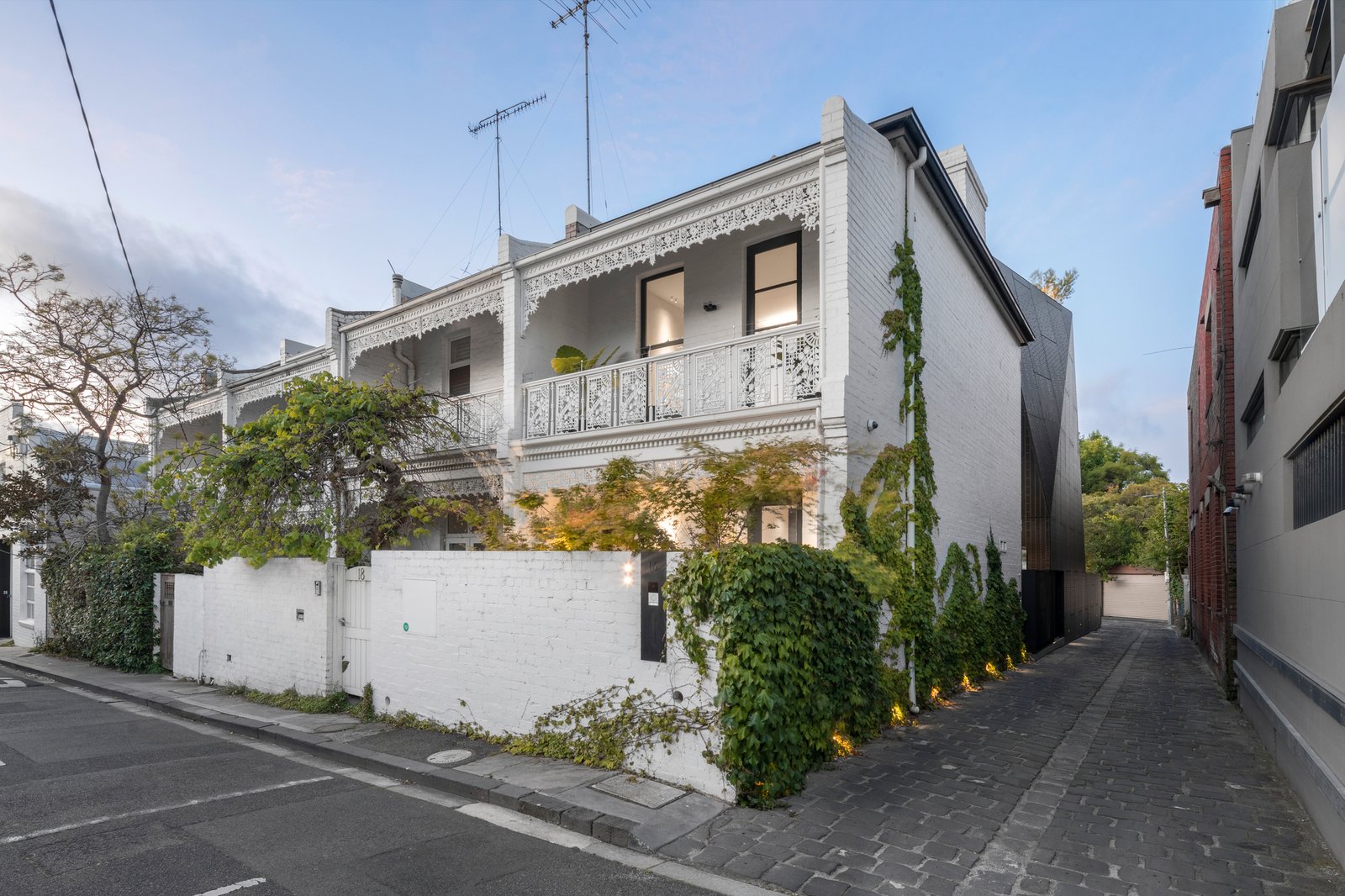 16 St Martins Lane, South Yarra, 3141