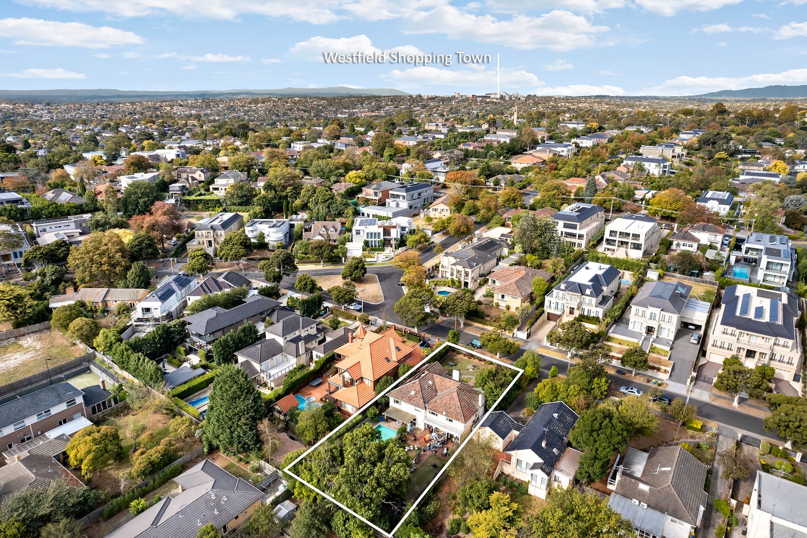 Real Estate and Property in 16 Stephens Street, Balwyn North, VIC