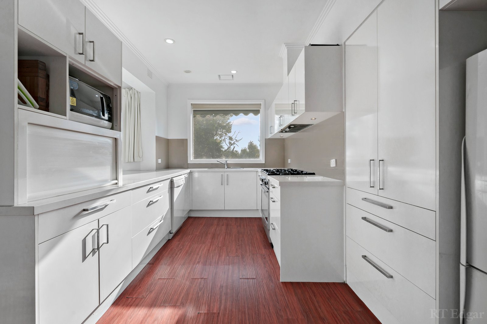 Real Estate and Property in 16 Stephens Street, Balwyn North, VIC