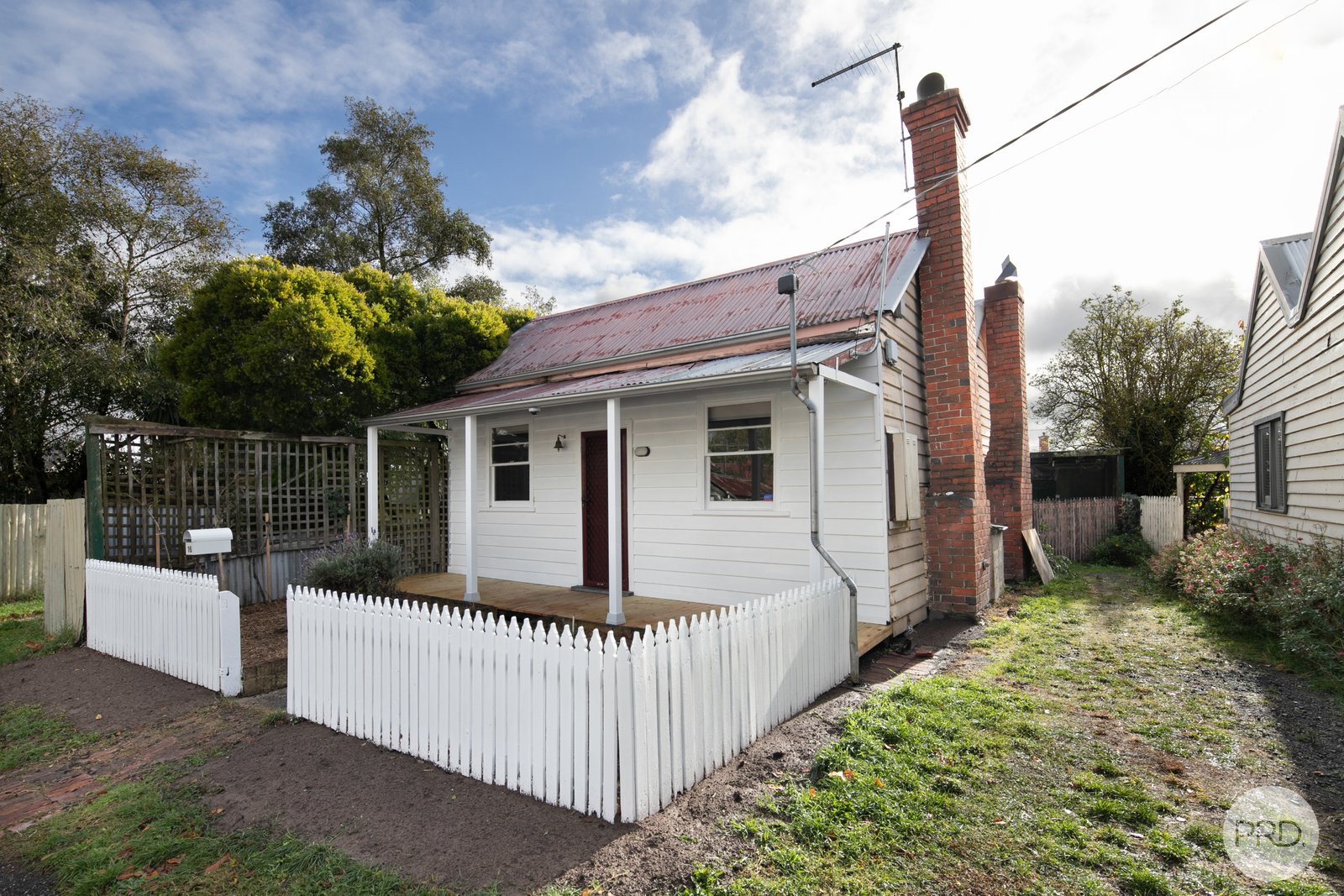 16 Stocks Street GOLDEN POINT 2