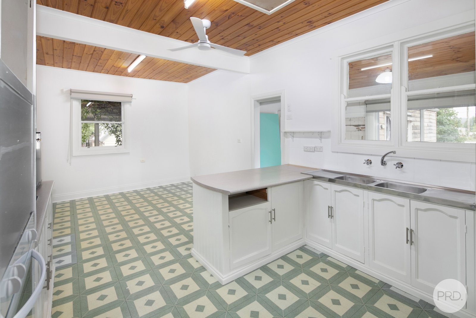 16 Stocks Street GOLDEN POINT 6