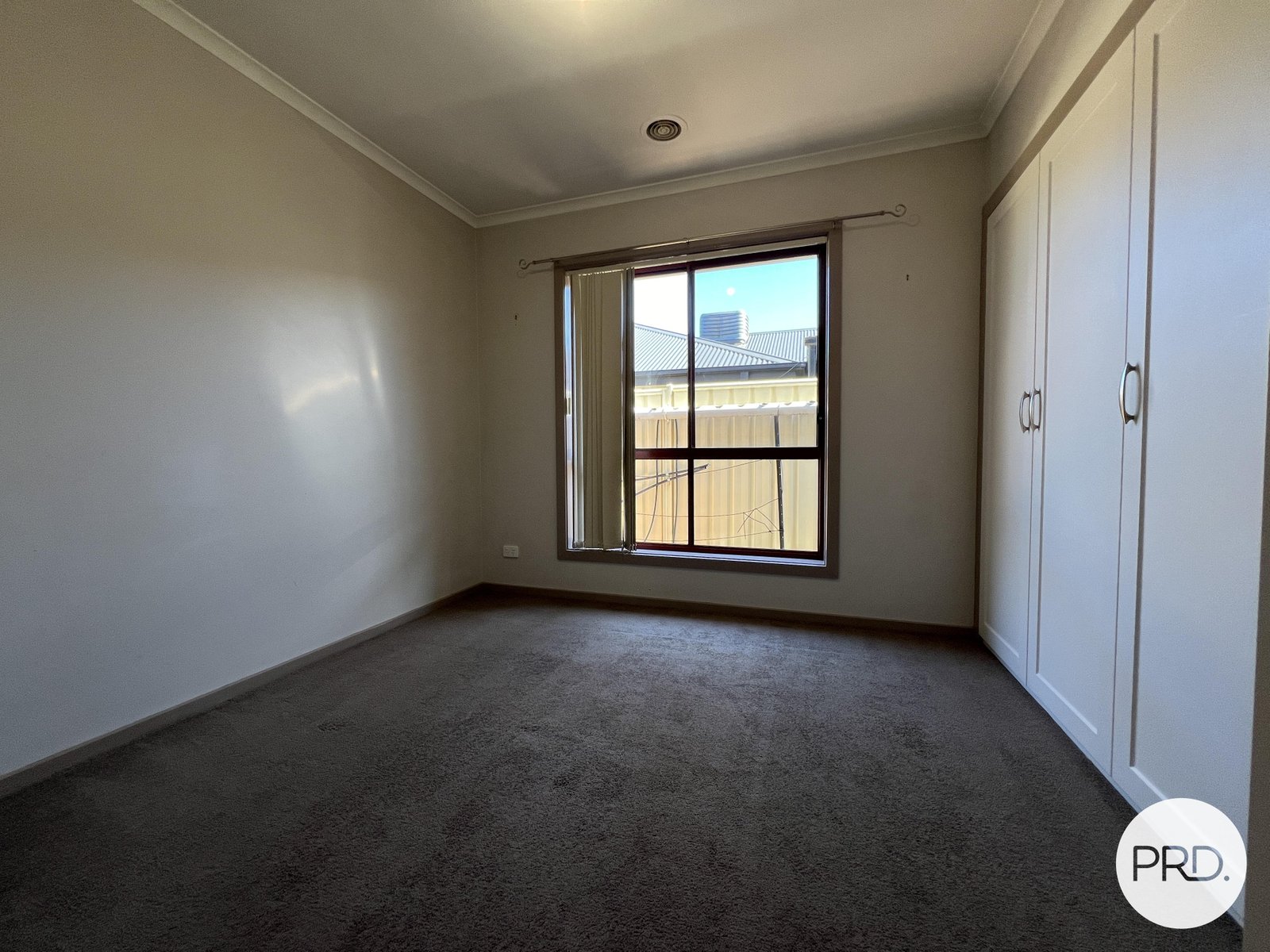16 Stonehaven Circuit QUEANBEYAN EAST 9