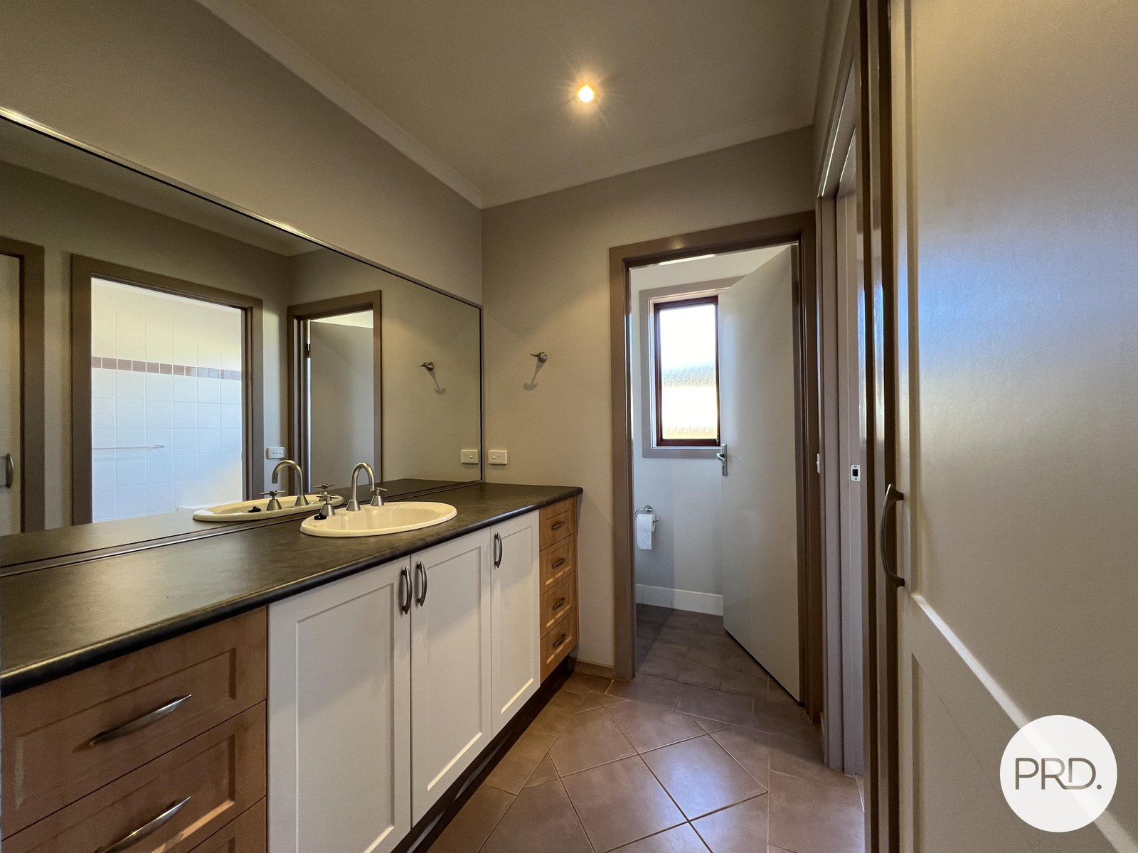 16 Stonehaven Circuit QUEANBEYAN EAST 10