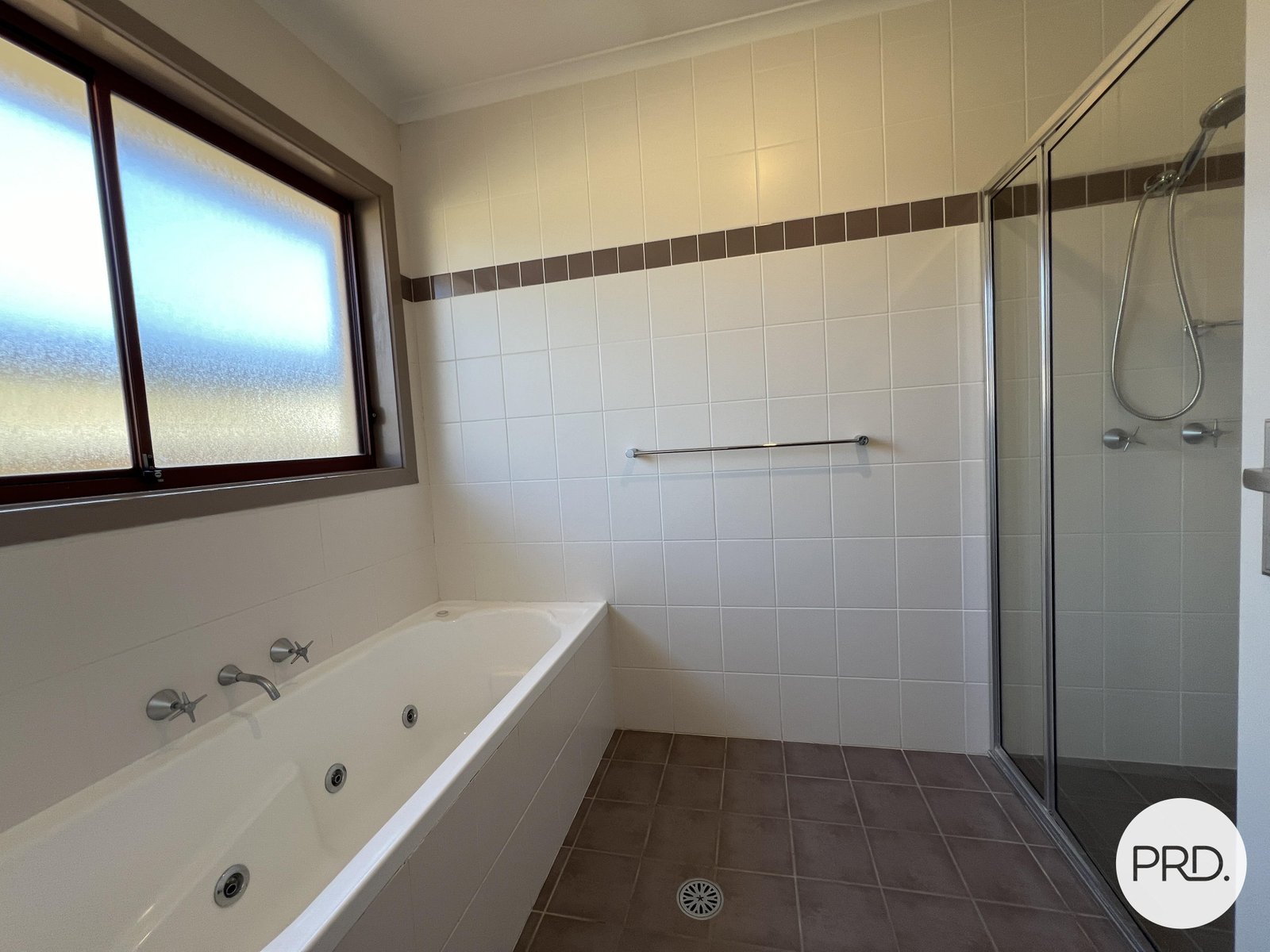 16 Stonehaven Circuit QUEANBEYAN EAST 11