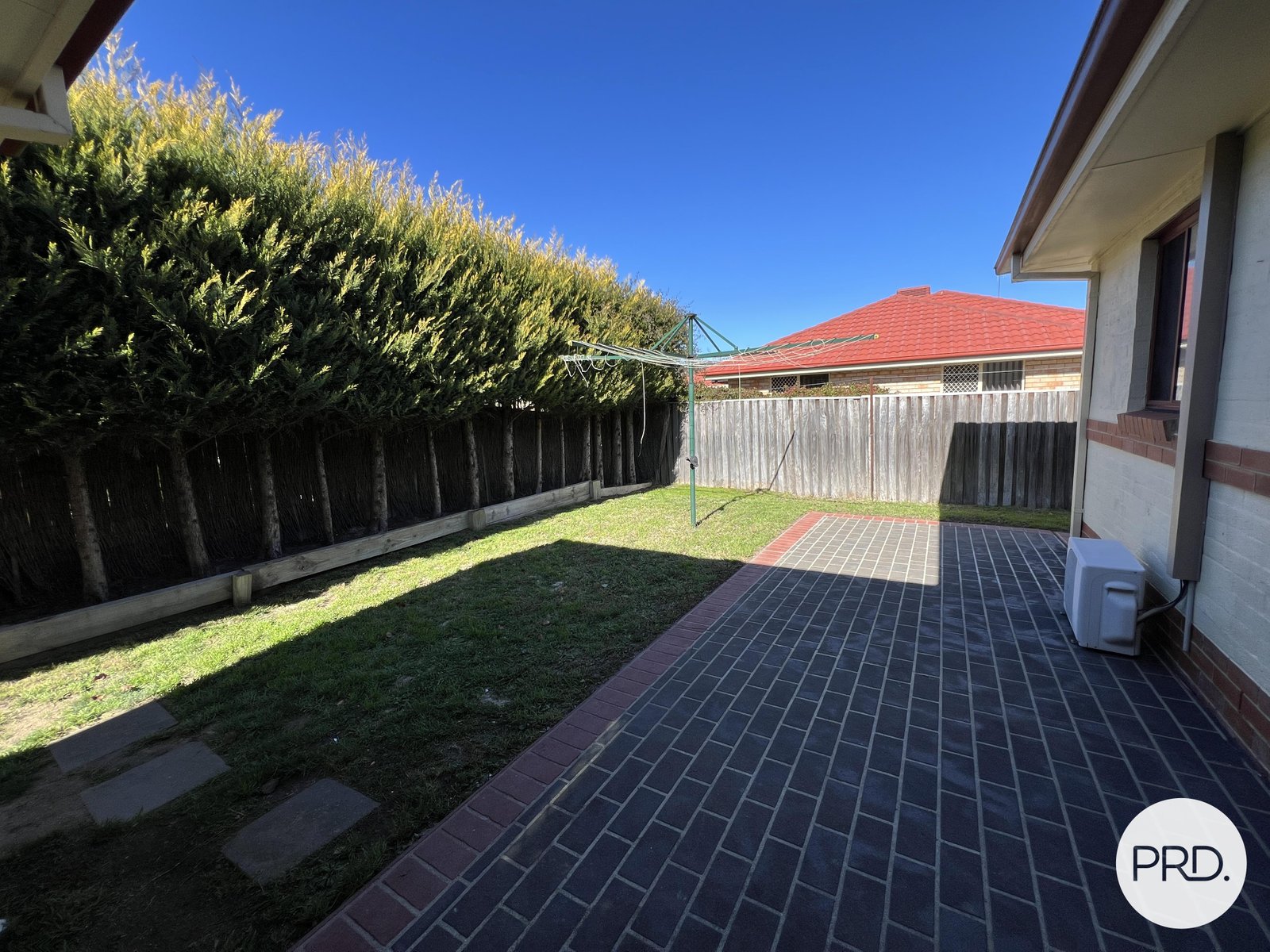 16 Stonehaven Circuit QUEANBEYAN EAST 13