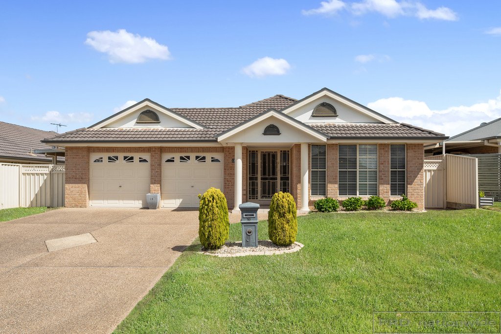 16 Streeton Drive METFORD 1