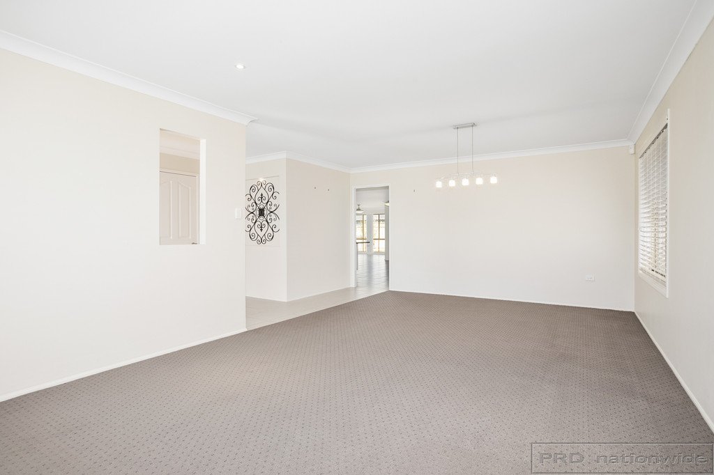 16 Streeton Drive METFORD 3