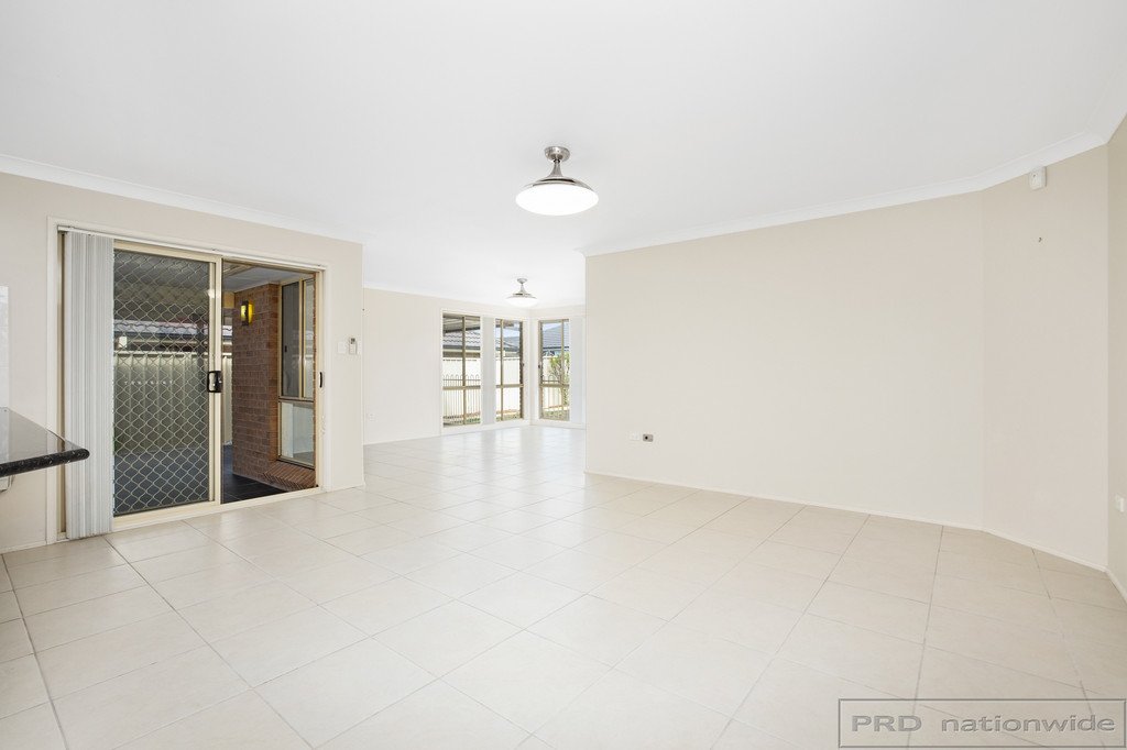 16 Streeton Drive METFORD 6