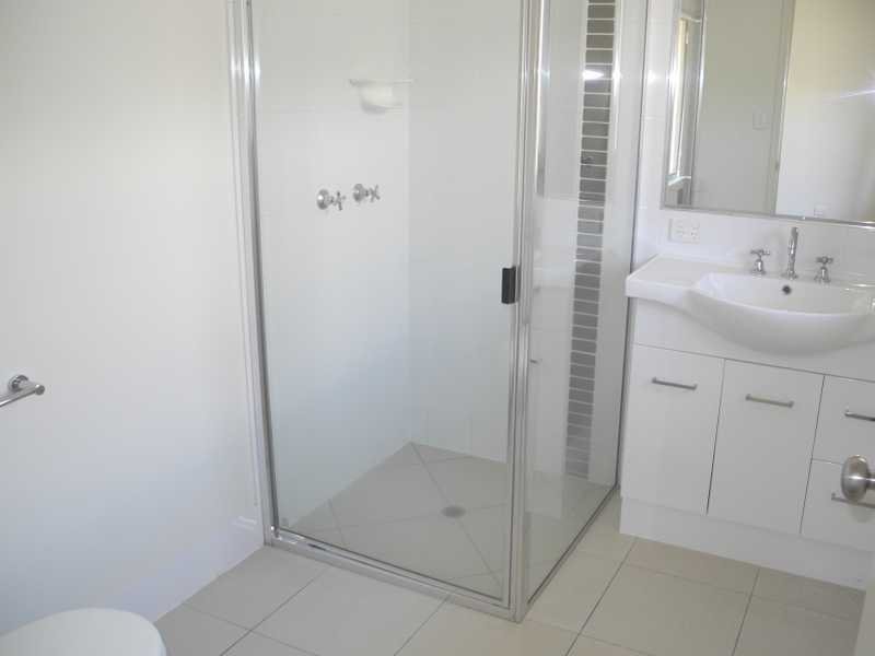 16 Surita Court BOYNE ISLAND 5